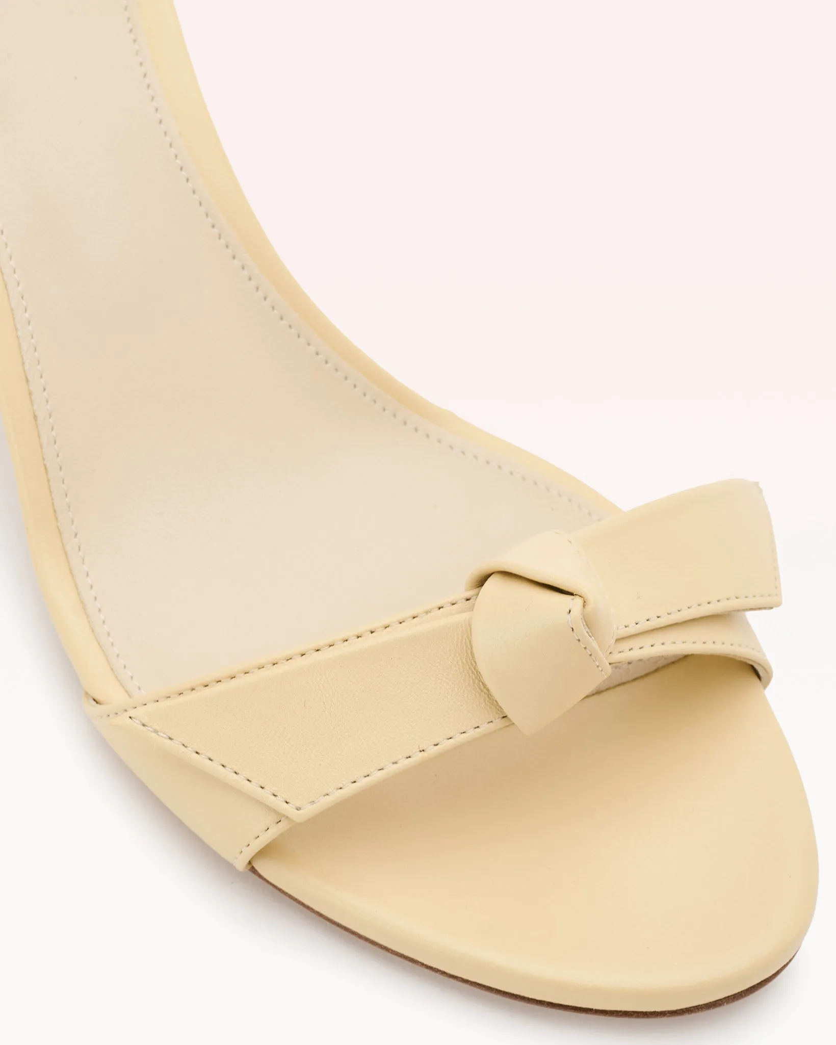 Clarita Buckle 60 Creamy