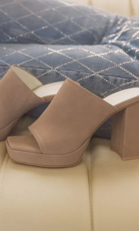 OASIS SOCIETY Vivienne Slip On Platform Heels